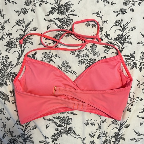 Neon vibrant pink Victoria’s Secret swimsuit top bikini - Picture 2 of 3